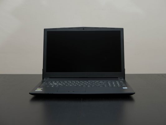 Sager NP6852 Gaming Laptop